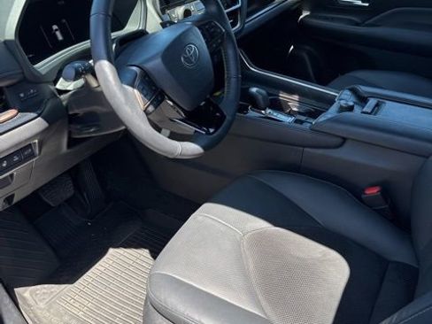 Used 2025 Toyota Grand Highlander AWD Hybrid image 6