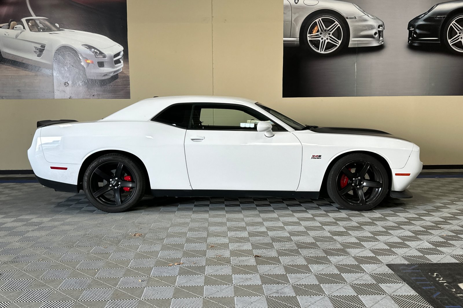 Used 2019 Dodge Challenger R/T RWD image 3