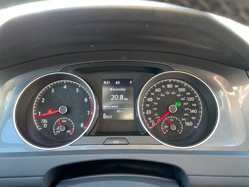 Used 2017 Volkswagen Golf Alltrack SEL image 18