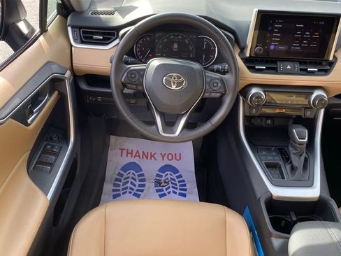 Used 2025 Toyota RAV4 XLE Premium image 10