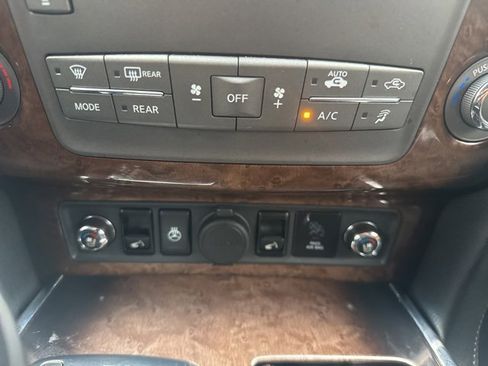 Used 2013 INFINITI QX56 4WD w/ Deluxe Touring Pkg image 22