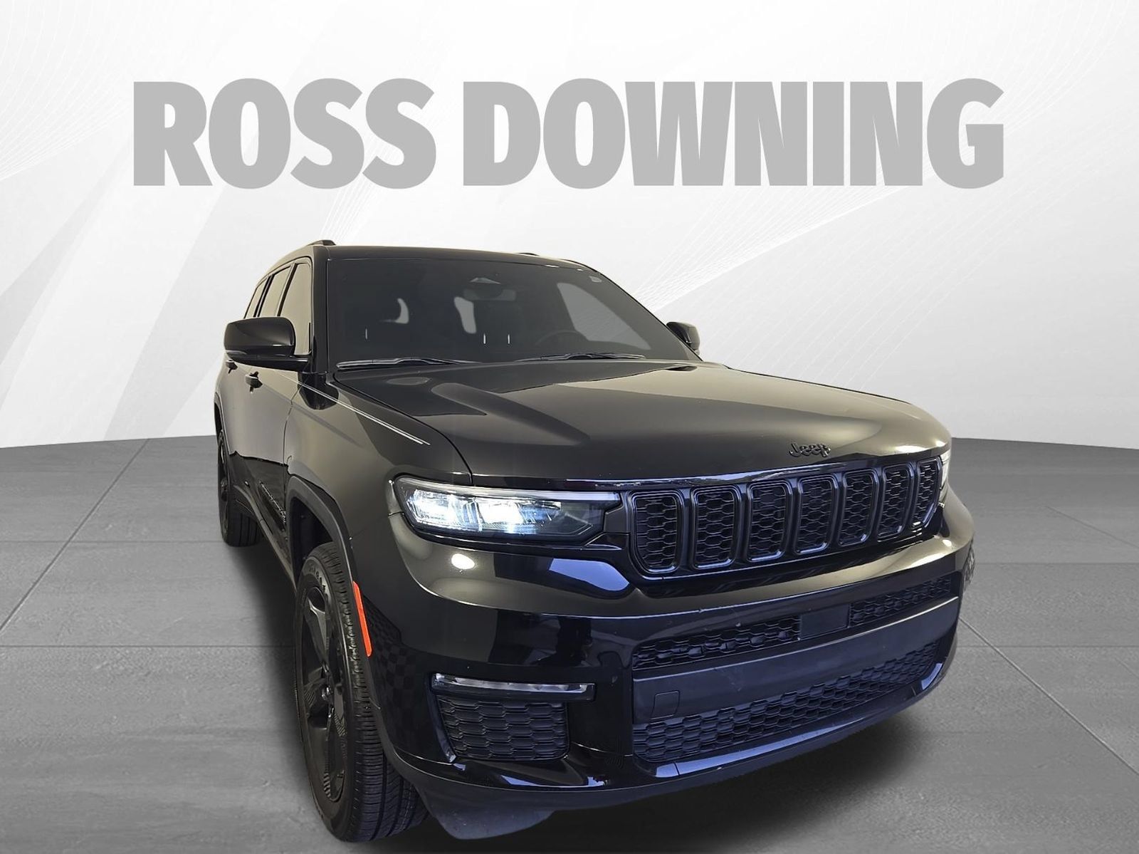 Used 2024 Jeep Grand Cherokee L Limited w/ Black Appearance Package RWD image 3
