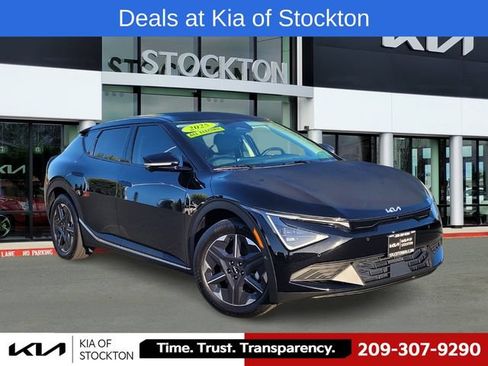 Certified 2025 Kia EV6 Light w/ Light LR Technology Package RWD image 1