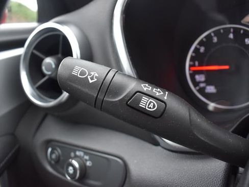 Used 2021 Chevrolet Blazer LT image 29