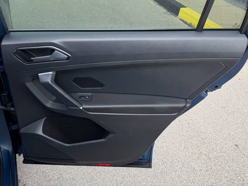 Used 2018 Volkswagen Tiguan SEL Premium image 21