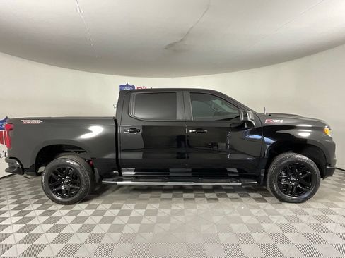 Used 2023 Chevrolet Silverado 1500 LT Trail Boss AWD/4WD image 2