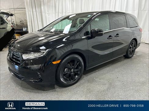 Used 2023 Honda Odyssey Sport image 4