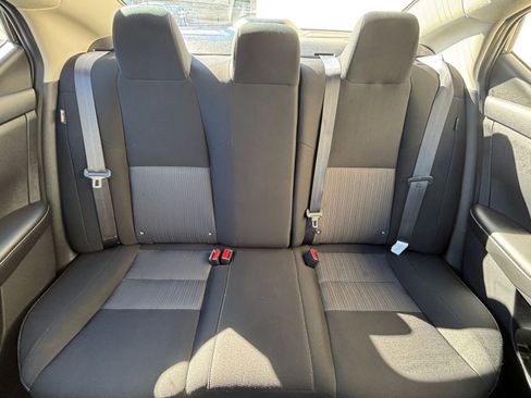 Used 2025 Nissan Sentra SV image 38