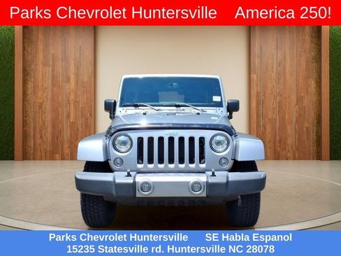 Used 2017 Jeep Wrangler Unlimited Sahara w/ Connectivity Group AWD/4WD image 2