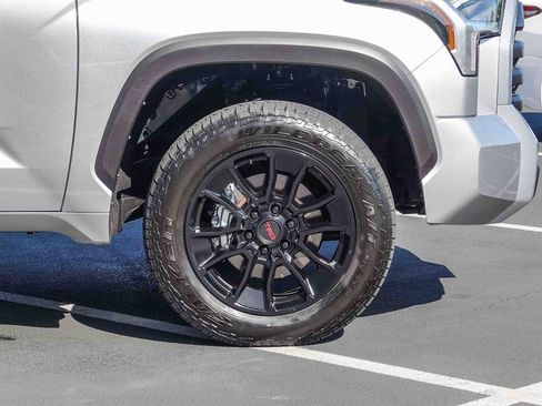 Used 2024 Toyota Tundra Limited AWD/4WD image 12