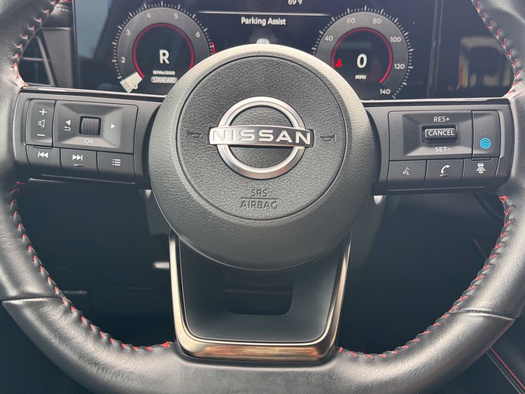 Used 2025 Nissan Kicks SR AWD/4WD image 37