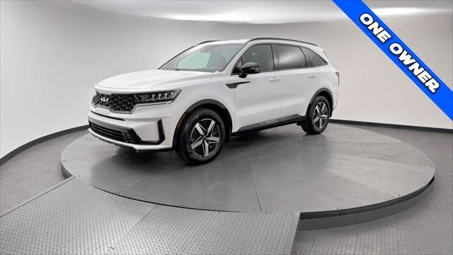 Used 2022 Kia Sorento S FWD image 2