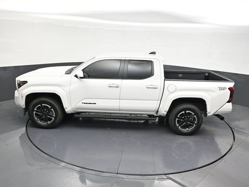 Used 2024 Toyota Tacoma TRD Sport RWD image 17