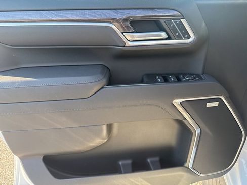 New 2026 Chevrolet Silverado 1500 LTZ w/ Z71 Off-Road Package image 10