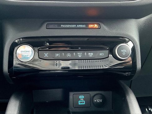 Used 2023 Ford Escape Platinum image 31