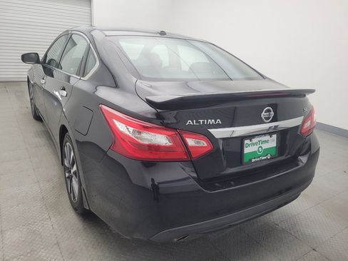 Used 2017 Nissan Altima 2.5 SL image 5