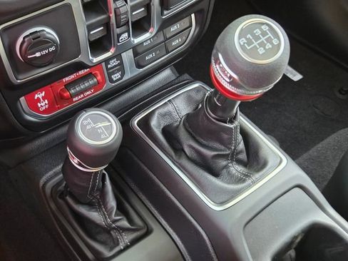 New 2026 Jeep Wrangler Unlimited Rubicon AWD/4WD image 18