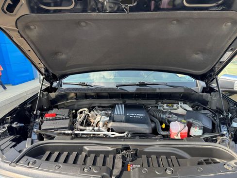 Certified 2023 Chevrolet Silverado 1500 LTZ w/ LTZ Convenience Package II image 28