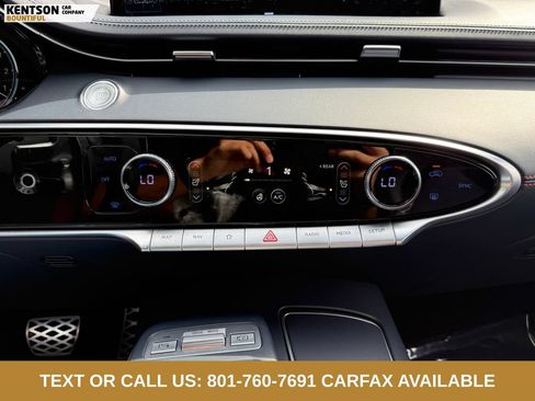 Used 2022 Genesis GV70 3.5T Sport w/ Sport Prestige Package AWD/4WD image 22