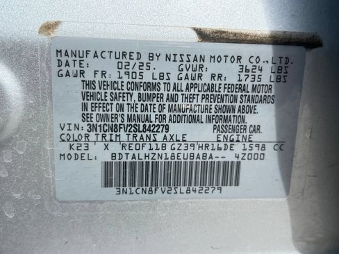 Used 2025 Nissan Versa SR w/ Trunk Package FWD image 28