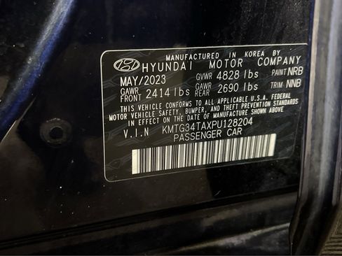 Used 2023 Genesis G70 2.0T image 35