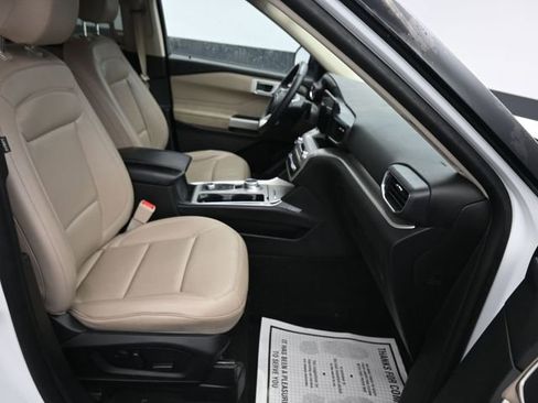 Used 2023 Ford Explorer XLT w/ Equipment Group 202A image 10