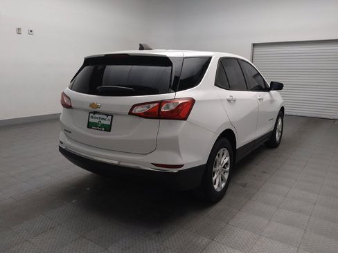 Used 2018 Chevrolet Equinox LS image 9