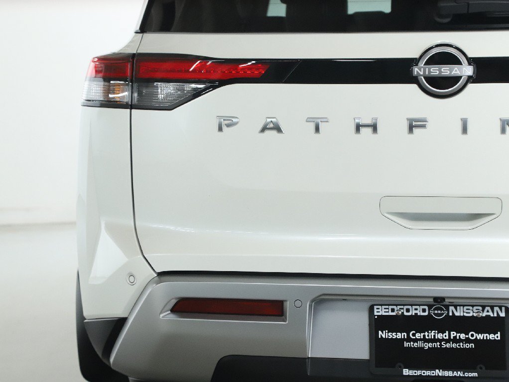 Certified 2024 Nissan Pathfinder Platinum w/ Cargo Package AWD/4WD image 48