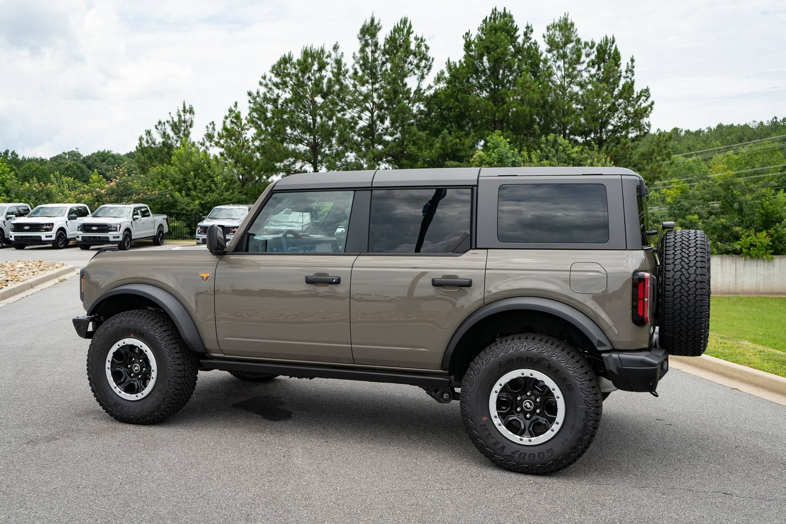 New 2026 Ford Bronco Badlands AWD/4WD image 15
