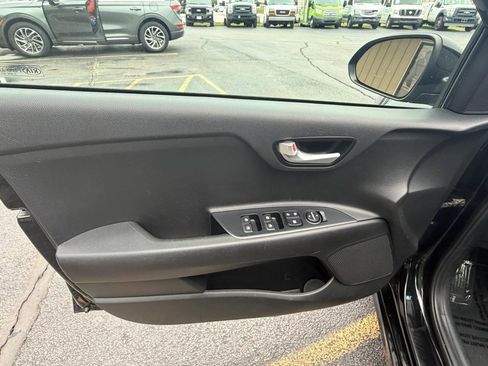 Used 2020 Kia Rio LX image 16