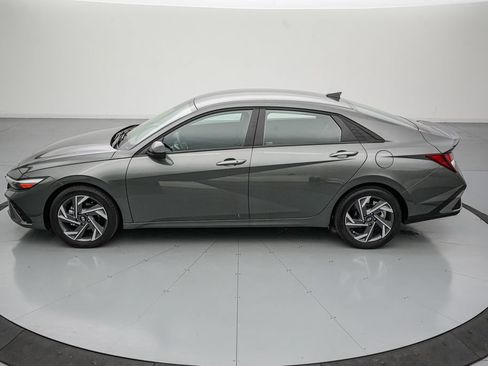 Used 2025 Hyundai Elantra Sport FWD image 7