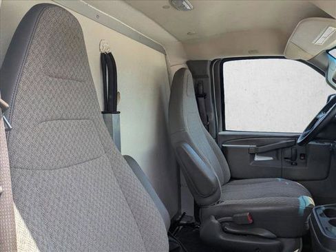 Used 2016 GMC Savana 2500 Extended image 18