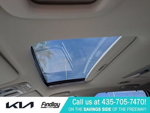Used 2022 Kia Telluride EX w/ EX Premium Package AWD/4WD image 18