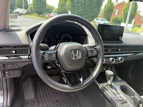 Used 2024 Honda Civic EX image 17