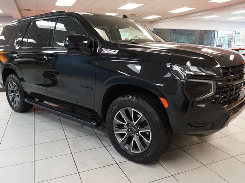 Used 2023 Chevrolet Tahoe Z71 w/ Luxury Package AWD/4WD image 18