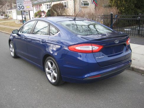 Used 2014 Ford Fusion SE w/ Equipment Group 201A FWD image 4