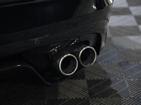 Used 2015 Jaguar F-TYPE R RWD image 17