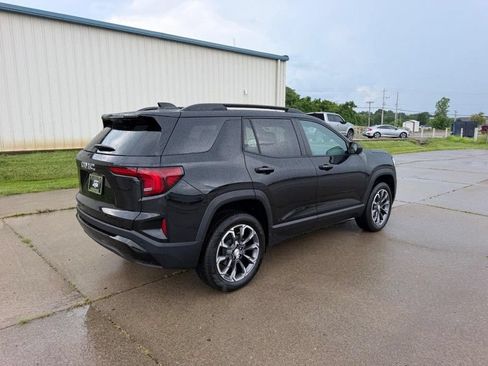 Used 2026 GMC Terrain Elevation w/ Elevation Premium Package AWD/4WD image 3