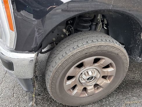 Used 2023 Ford F250 King Ranch w/ Chrome Package image 6