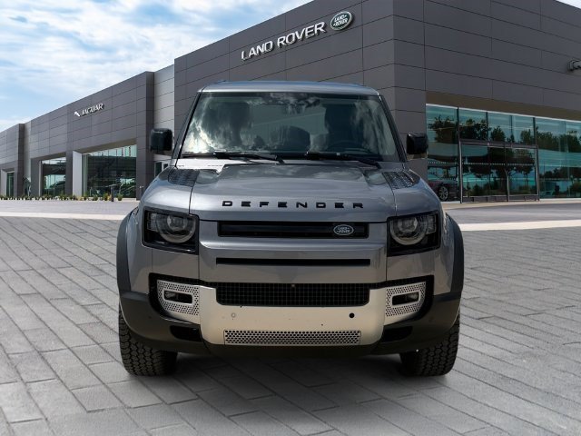Used 2023 Land Rover Defender 90 S AWD/4WD image 8