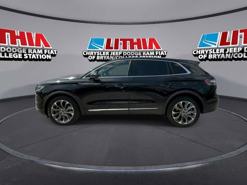 Used 2023 Lincoln Nautilus Reserve w/ Equipment Group 201A AWD/4WD image 5