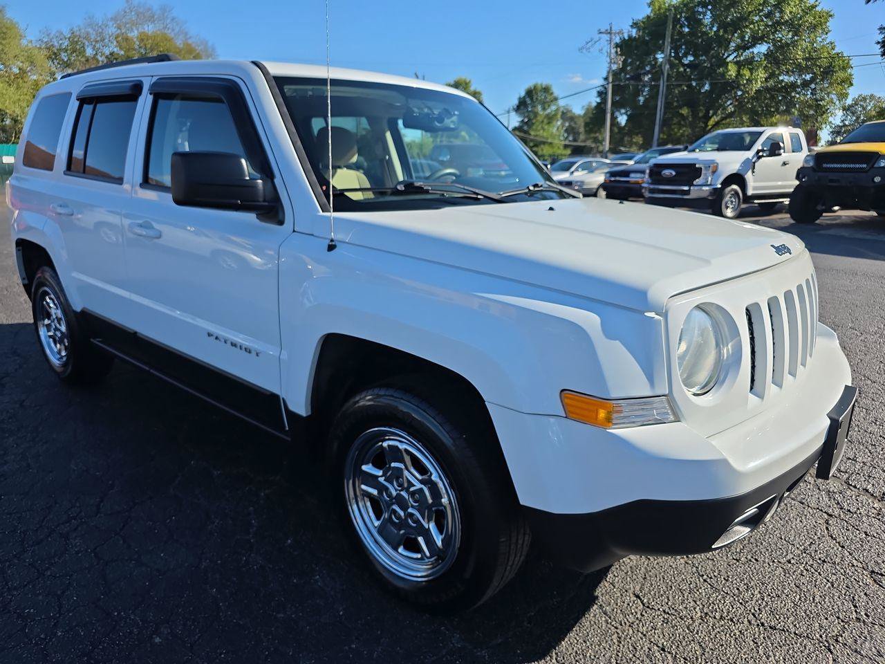 Used 2017 Jeep Patriot Sport w/ Power Value Group AWD/4WD image 18