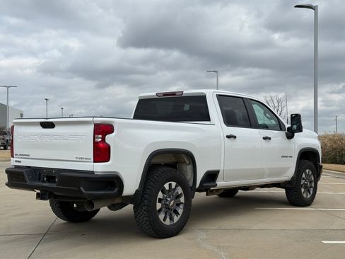 Used 2024 Chevrolet Silverado 2500 Custom w/ Custom Value Package image 8
