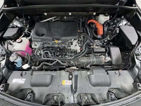 Certified 2022 Toyota Venza XLE image 21