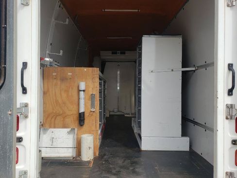 Used 2010 Chevrolet Express 3500 Extended RWD image 10