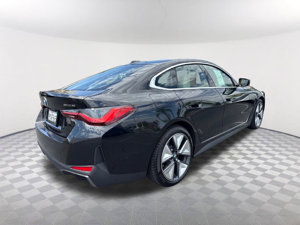 Used 2026 BMW i4 eDrive40 w/ Premium Package RWD image 4