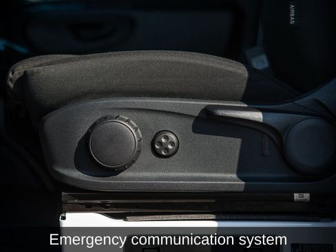 Used 2024 Mercedes-Benz Sprinter 144 Cargo image 31