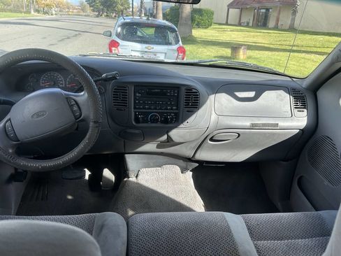 Used 2002 Ford F150 King Ranch image 8