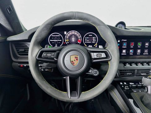 Used 2025 Porsche 911 GT3 RWD image 12