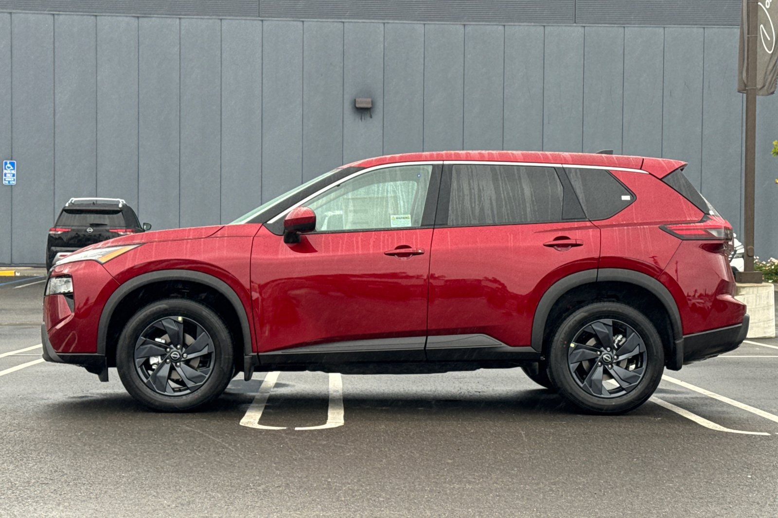 Used 2026 Nissan Rogue SV FWD image 7